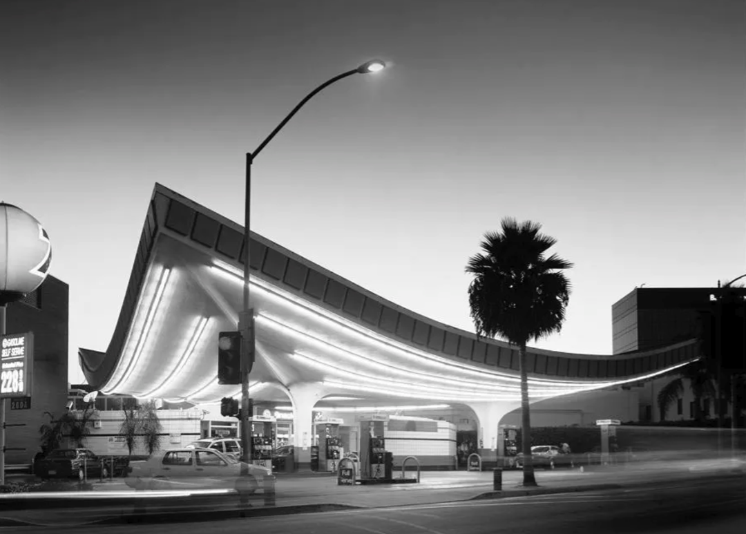 Gin D. Wong, 76 Union Gas Station in Beverly Hills, 1965